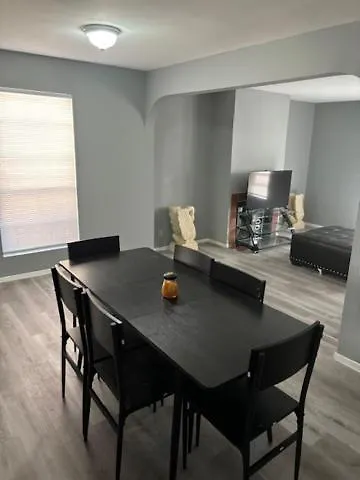 בית נופש לאס וגאס 2 Or 3 Bedroom Walk To Strip Mgm Casino Shop Club ארצות הברית